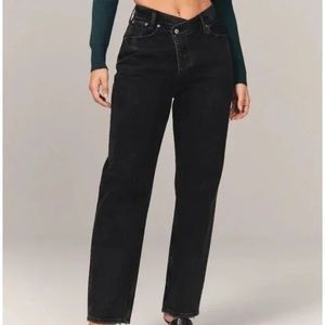 Abercrombie & Fitch Curve Love The Dad High Rise Cross Waist | 14 short